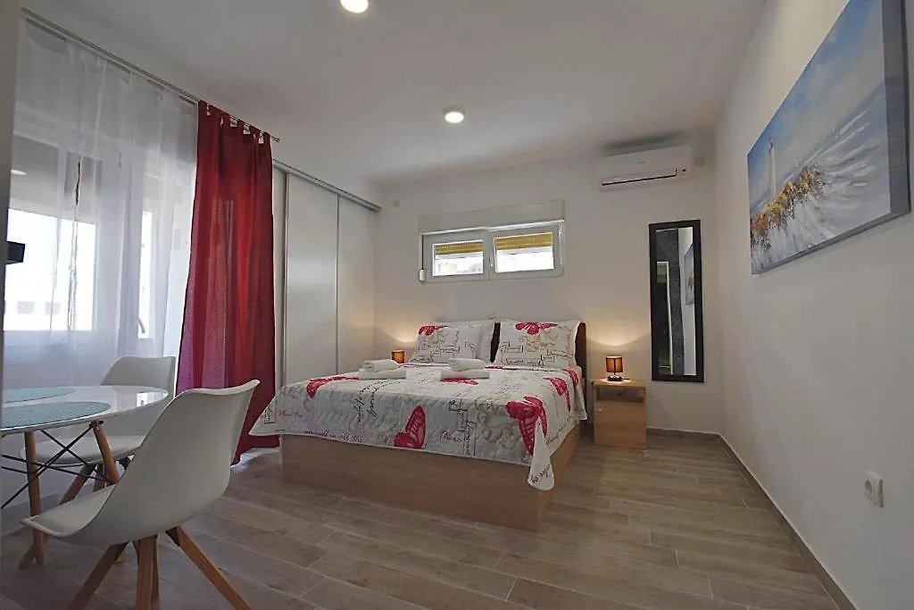Roko & Borna Free Public Parking Apartment Zadar 0*,